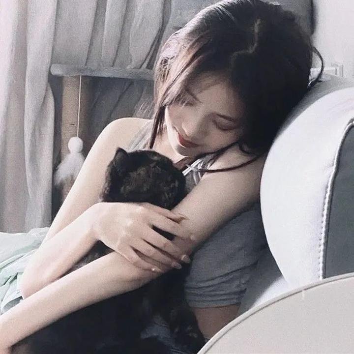 吸血鬼女王 封面